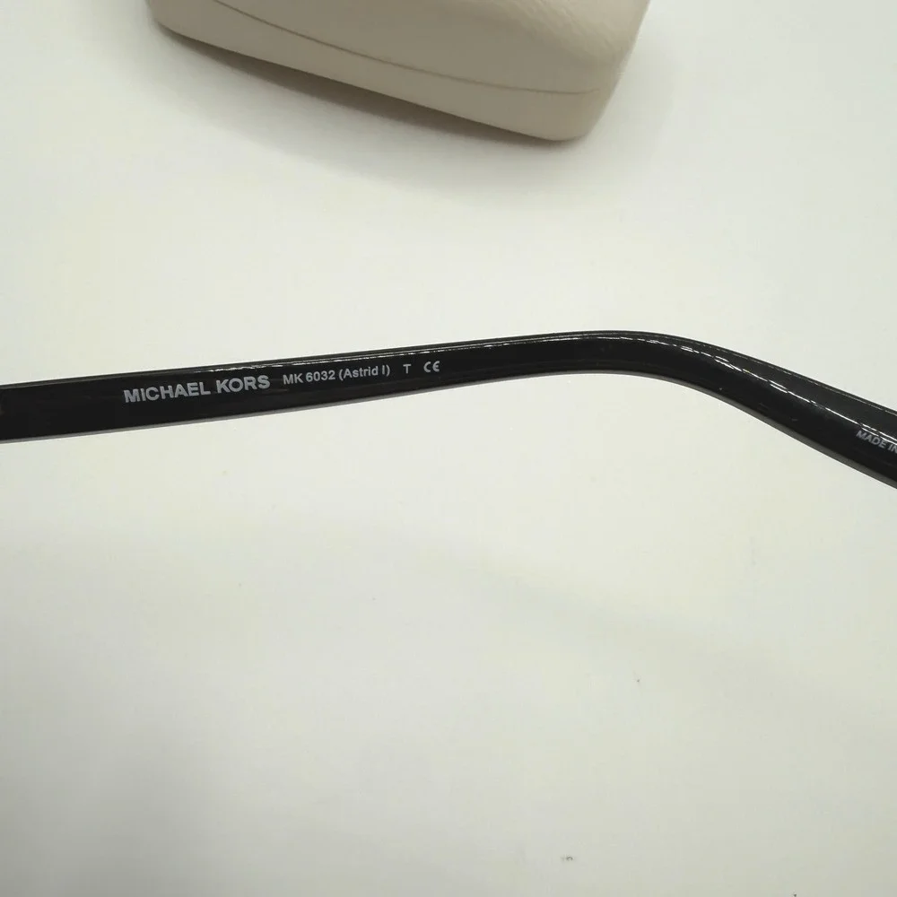 Michael Kors Astrid I Sunglasses Women Black Oval Gradient Lens Designer NWOT